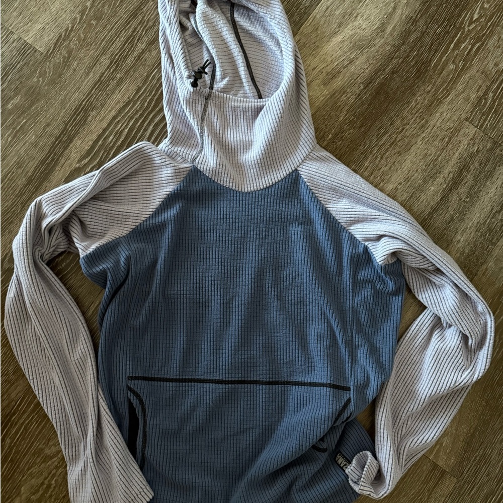 Melanzana mens small in rain and dusk